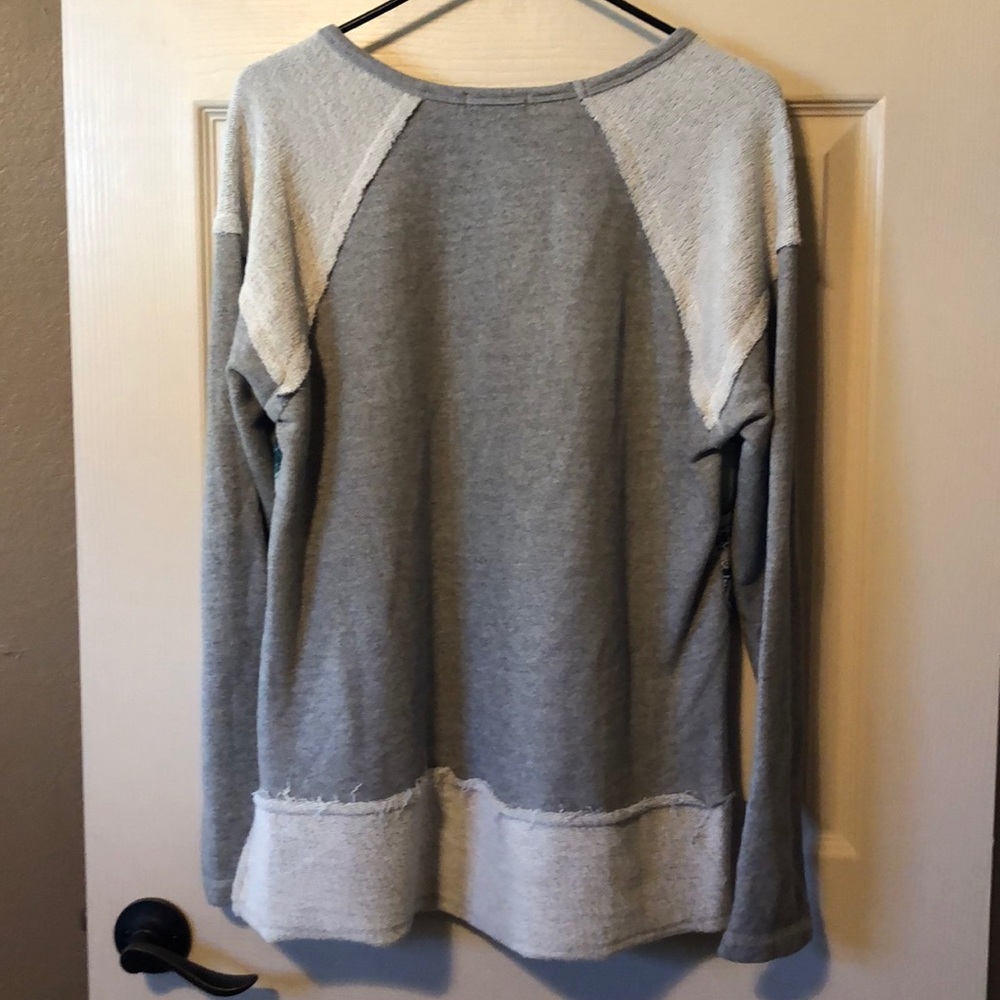 Sweater - Picture 3 of 3
